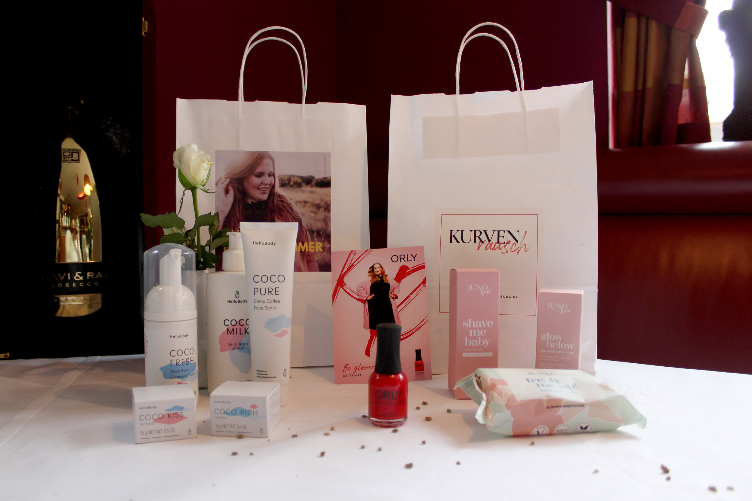 Natürlich gab es auch eine Goodie Bag mit Produkten von Hello Body, Juno & me und Orly. Die werde ich euch noch in einem speraten Blogpost vorstellen.