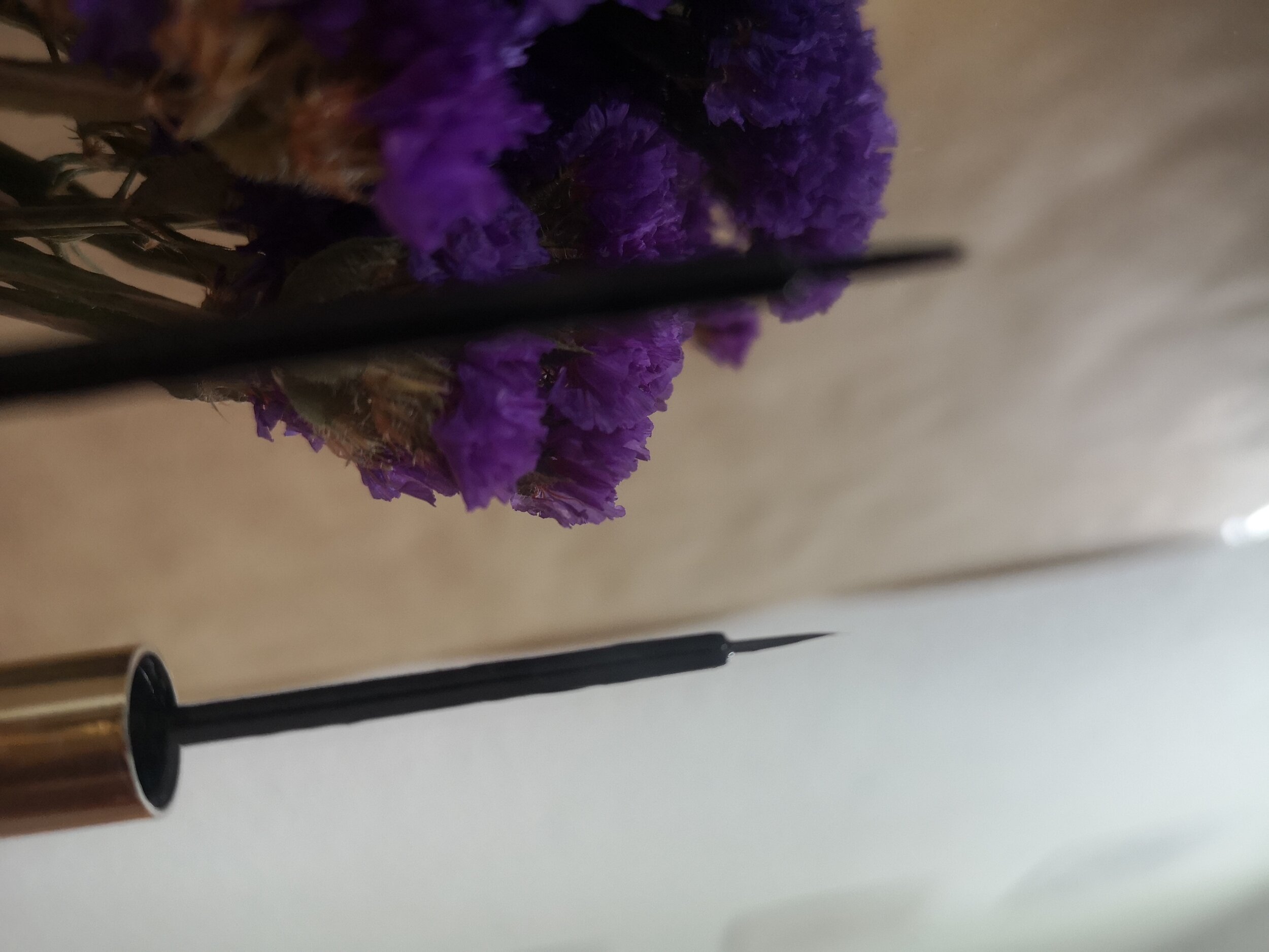 vivienne-sabo-eyeliner-spitze.jpg