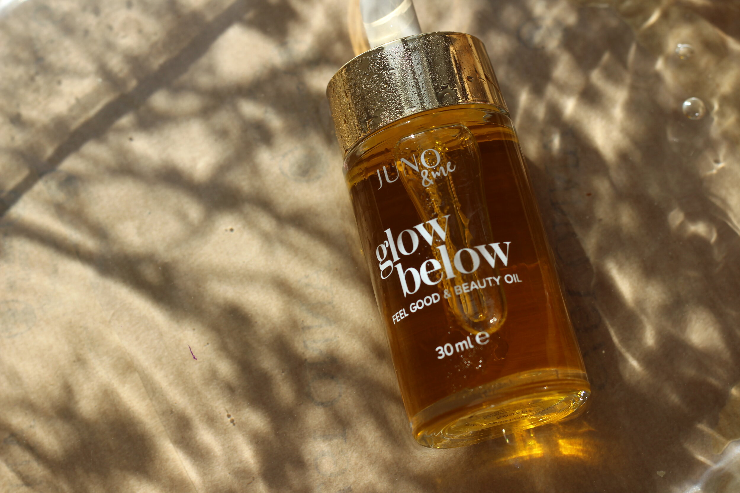 juno-and-me-glow-below-feelgood-and-beauty-oil.JPG